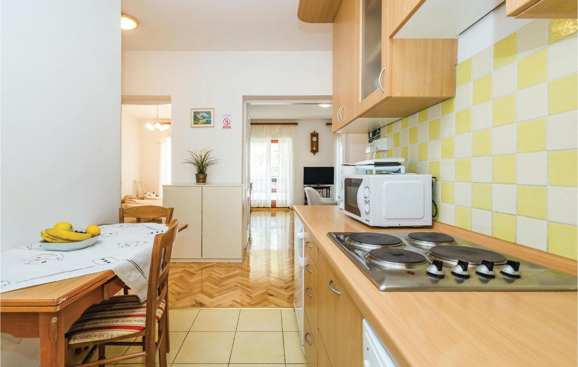 2 Bedroom Stunning Apartment In Senj Senj  Ngoại thất bức ảnh